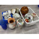 LARGE LOT MISCELLANEOUS ITEMS INCLUDING VASES ETC