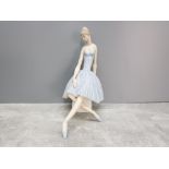 LLADRO FIGURE 4559 WAITING BACK STAGE SAS