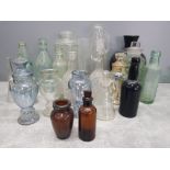 QUANTITY OF VINTAGE AND ANTIQUE BOTTLES AND STORAGE JARS ETC