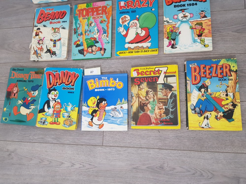 COLLECTION OF VINTAGE ANNUAL BOOKS INCLUDING THE BEANO 1988, 1984, THE BROONS , DANDY AND BEEZER - Bild 3 aus 5