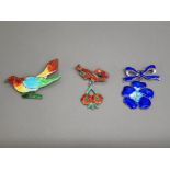 3 SILVER AND ENAMEL BROOCHES INCLUDES 2 FLORAL AND 1 BIRD BROOCH, ALL MARKED AS SILVER. BIRD ALSO