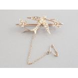 LADIES 9CT YELLOW GOLD BIRD BROOCH SET WITH PEARLS AND LEAF ON EITHER SIDE ALSO SET WITH PEARLS