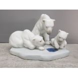 Lladro figure 1443 bearly love