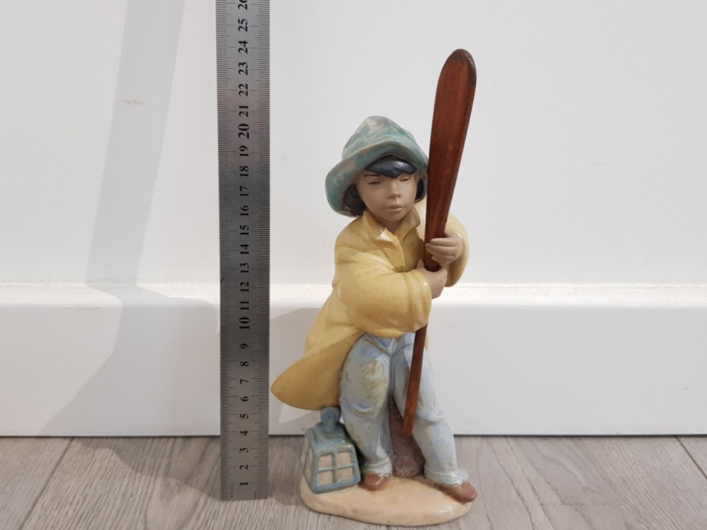 Gres lladro figure young fisherman model number 2335 in great condition 24 cm high - Bild 5 aus 5