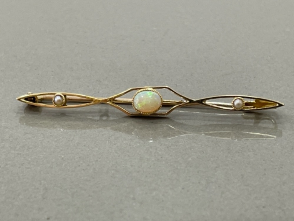 Antique ladies 15ct gold opal and pearl brooch 2.7g
