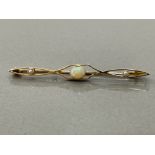 Antique ladies 15ct gold opal and pearl brooch 2.7g