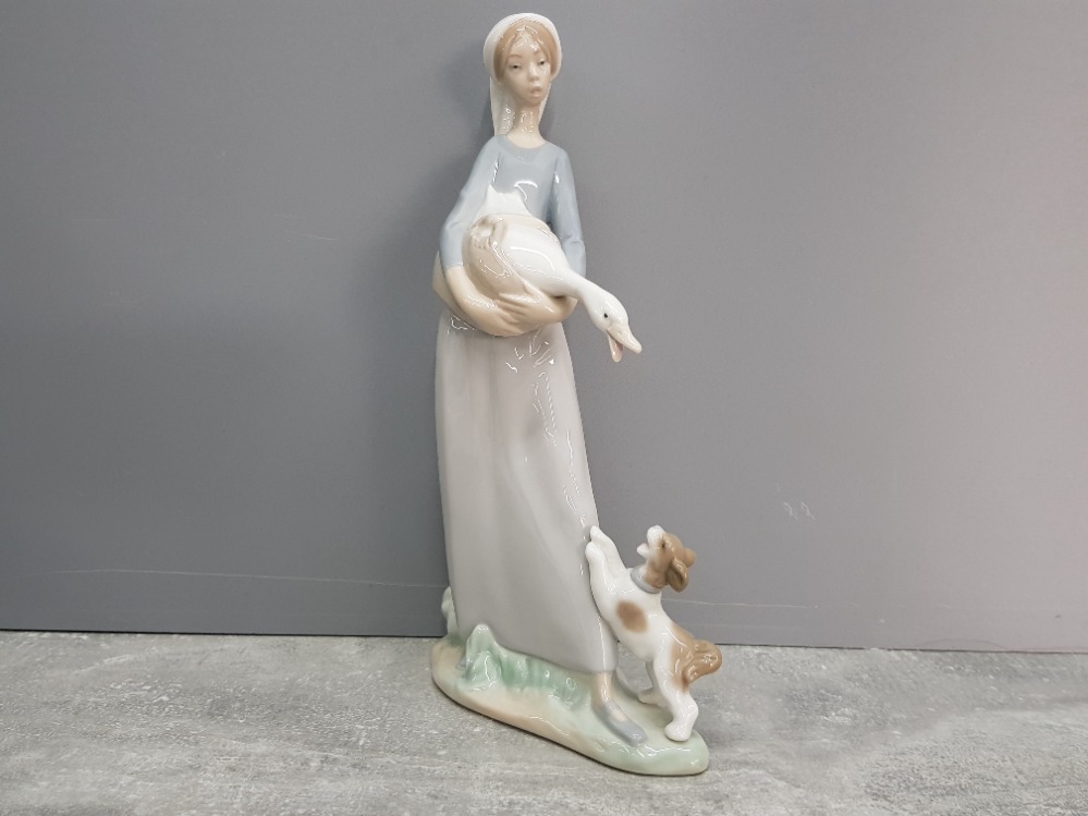 Lladro figure 4866 girl with goose and dog