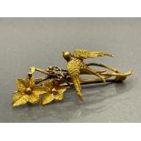 15ct gold antique bird and flower brooch 3g