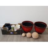Collection of 6 porcelain plant pots with 2 primo lite plant pots etc