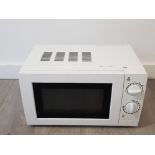 George home 700w Microwave in white