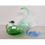 Green glass candy dish in the form of a green swan plus 2 further figures of a murano swan plus an