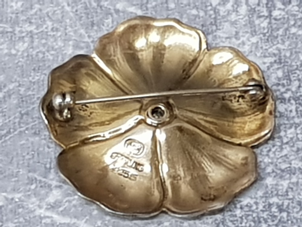 Vintage Dansk guldsmede handvaerk sterling denmark flower brooch. Fully marked to rear in very - Image 2 of 3