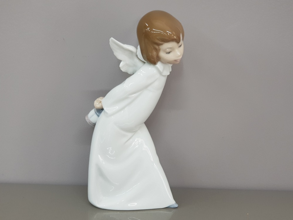 Lladro figure 4960 curious angel - Image 2 of 3