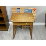 Small desk and 2 unused folding tv table