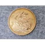 22ct gold 1968 full sovereign coin, Elizabeth II first portrait