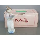 Nao by lladro figure 1320 breakfast in bed with original box