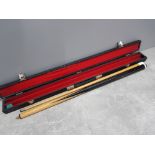 Vintage 18oz 2 piece pool cue in case