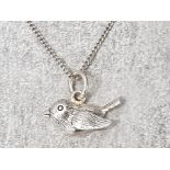 Silver robin pendant and chain 2.4g