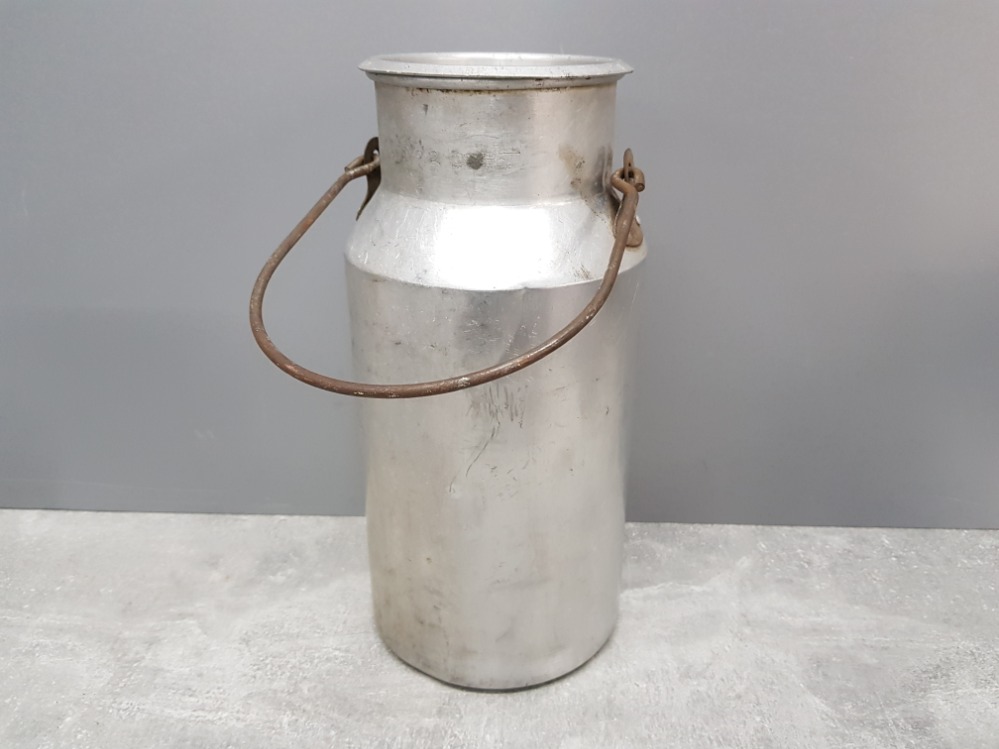 Milk churn 320 mm high 150 mm diameter, with steel carry handle in aluminium made by blow together - Image 2 of 3