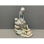 Lladro 4572 girl with piglets in good condition