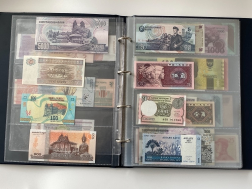 Collectors range album of uncirculated banknotes from around the world, 10 pages to include Asian, - Image 2 of 3