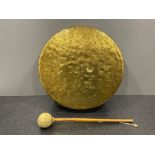 Large brass Chinese Gong and mallet 40cms