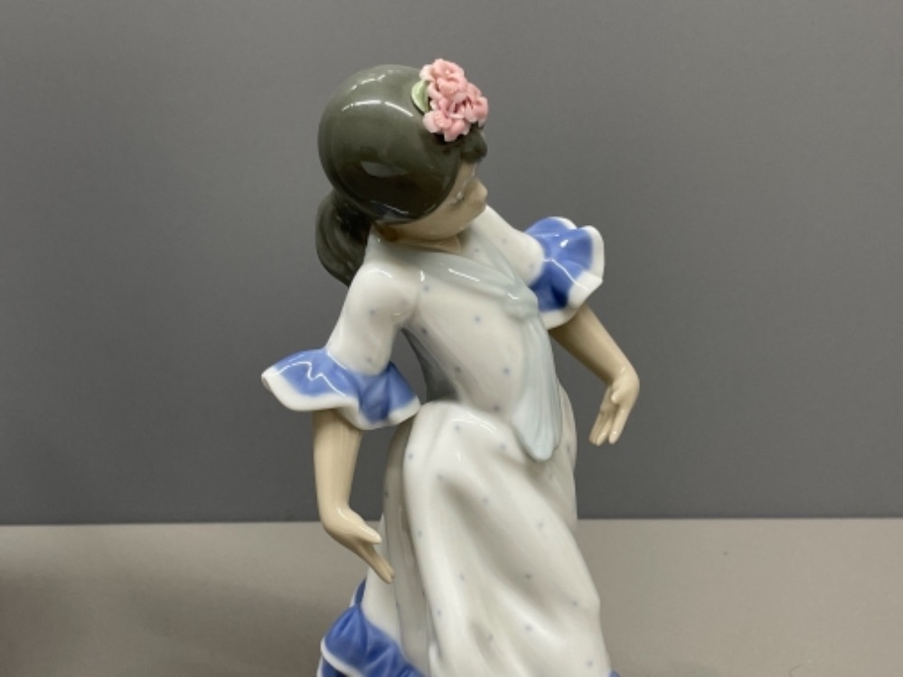 Lladro 5193 Juanita in great condition and original box - Image 2 of 3