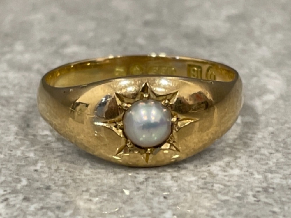 Antique 18ct gold pearl ring hallmarked 1895 Edinburgh size S 4.8g