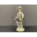 Lladro 4809 gone fishing in good condition