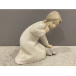 Lladro 4523 young girl with slippers. In good condition