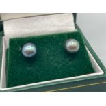 18ct white gold black pearl earrings