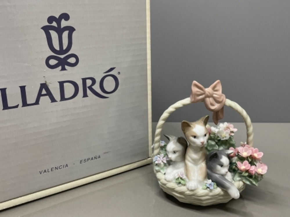 Lladro 1444 Purr-fect in good condition with original box