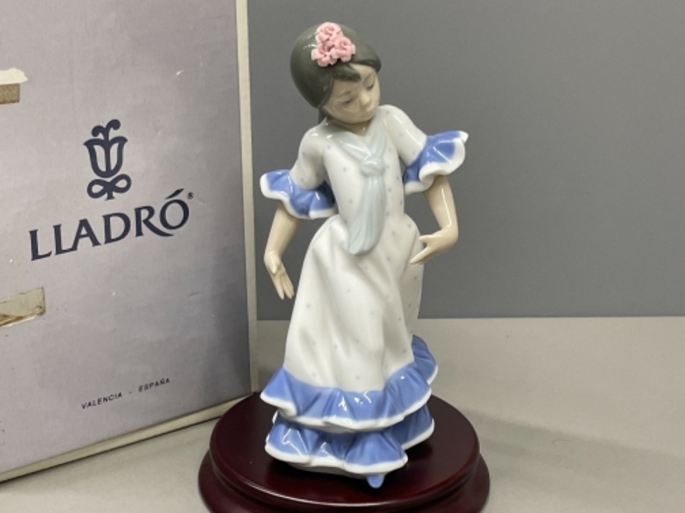 Lladro 5193 Juanita in great condition and original box