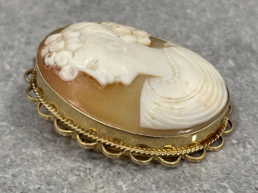 9ct gold cameo brooch/pendant 8.9g - Image 2 of 3