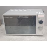 Russell Hobbs 700W microwave oven