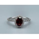 18ct white gold garnet diamond cluster ring 2g size M1/2