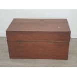 Large vintage wooden trunk with rope handles 91x50 H49