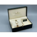9ct gold sovereign quartz watch in original box in good working condition