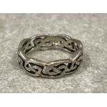 Silver Celtic band ring size L