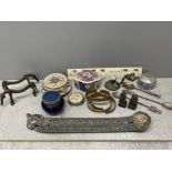 Miscellaneous items including trinkets etc