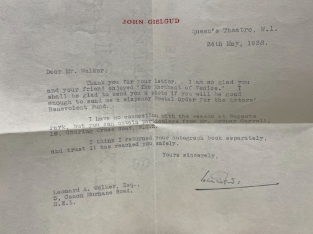 Autograph John Gielgud signed letter to fan - Image 2 of 3