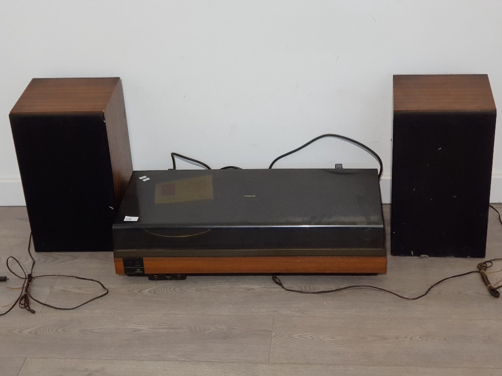 Hitachi stereo music centre SDT-7675 with matching speakers