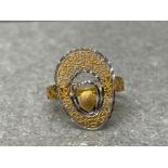 22ct gold (916) fancy Asian filigree patterned ring Tri-colour size P 2.2g
