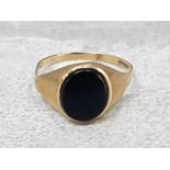 9ct gold signet type ring 2g gross