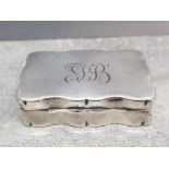 Hallmarked silver 1939 rectangular shaped pill box, 52.6G