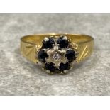Vintage 18ct gold sapphire diamond flower cluster ring 3.3G size O
