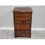 Regency style mahogany 7 drawer chest with brass effect handles, W53xD45xH88