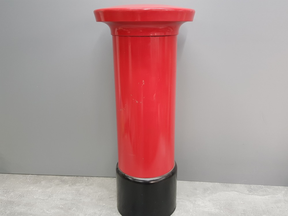 Reproduction metal red post box, with screw off lid, used for weddings and other functions for - Bild 4 aus 4