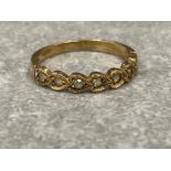 9ct gold white stone heart pattern half eternity ring size M 1.5g