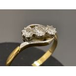 18ct gold, platinum and diamond 3 stone ring. 2.5G size